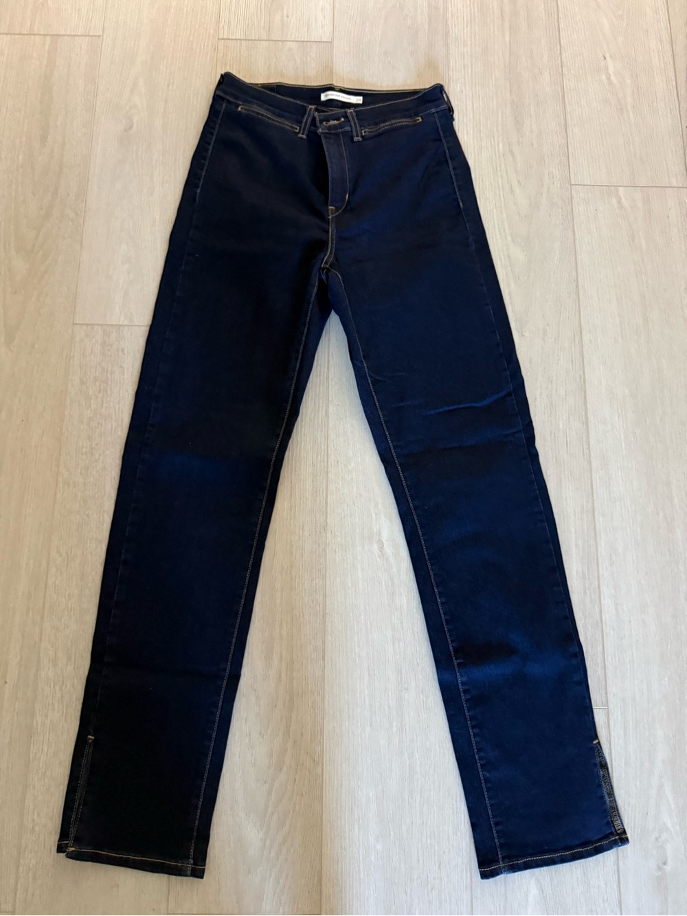 Levi’s 724 Hi Rise Straight Jeans